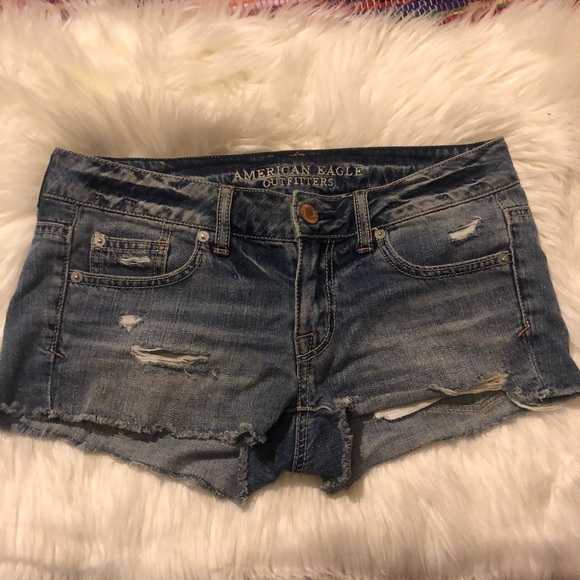 american eagle cutoff distressed denim shorts - Picture 3 of 6